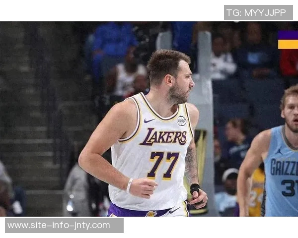 雷迪克谈东契奇的比赛风格：允许他自由发挥享受篮球乐趣