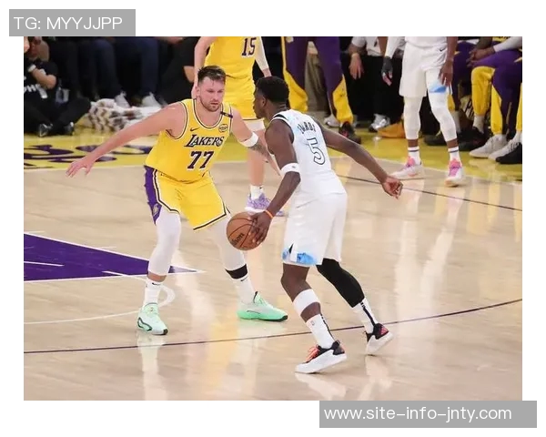 爱德华兹谈对手策略强调比赛中的心理战与压力应对